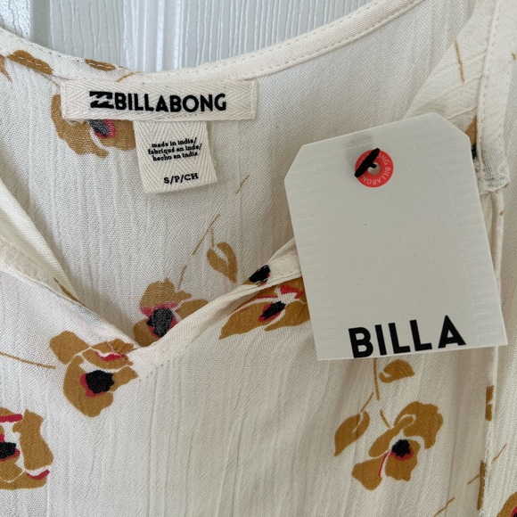 Billabong mini sundress great for a summer day! Size small. - Picture 2 of 4